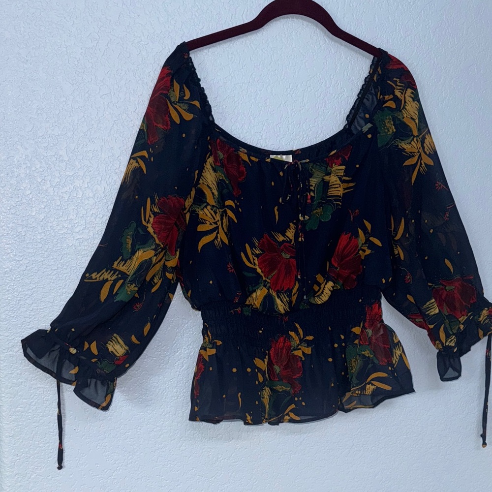 Fig and Flower 3/4 Sleeve Blue Floral Blouse Size XL (Sheer)